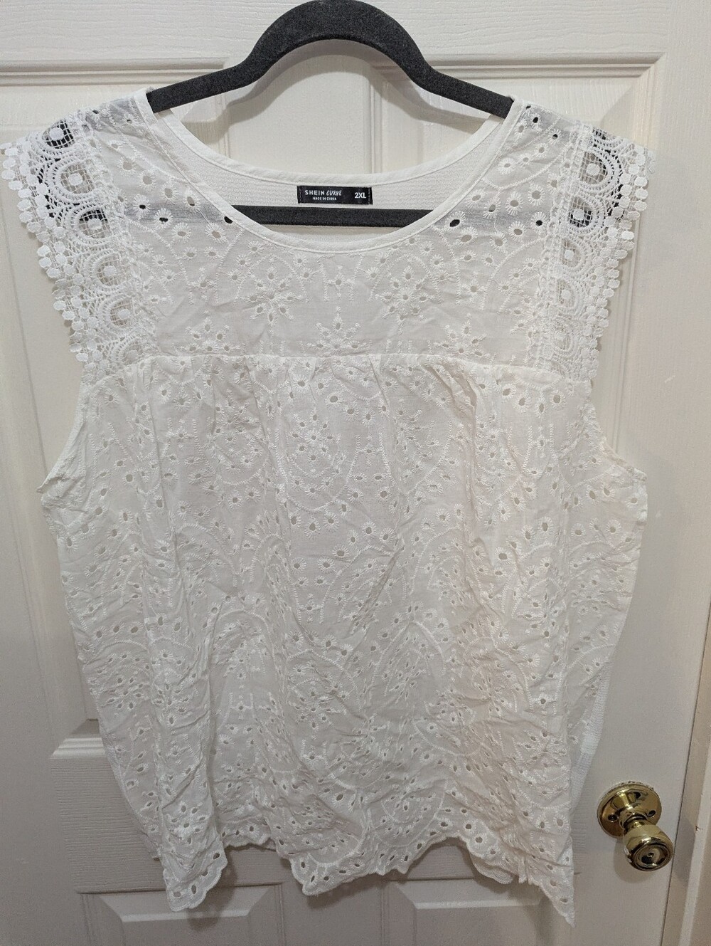 SHEIN White Eyelet Lace Camisole Tank